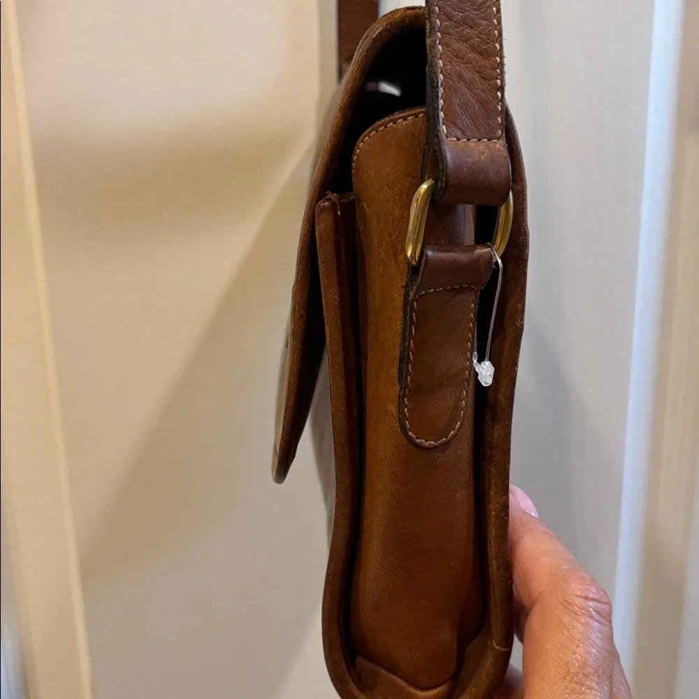 DELFINO BRAND BROWN LEATHER CROSSBODY ADJUSTABLE STRAP THICK SEASONED LEATHER